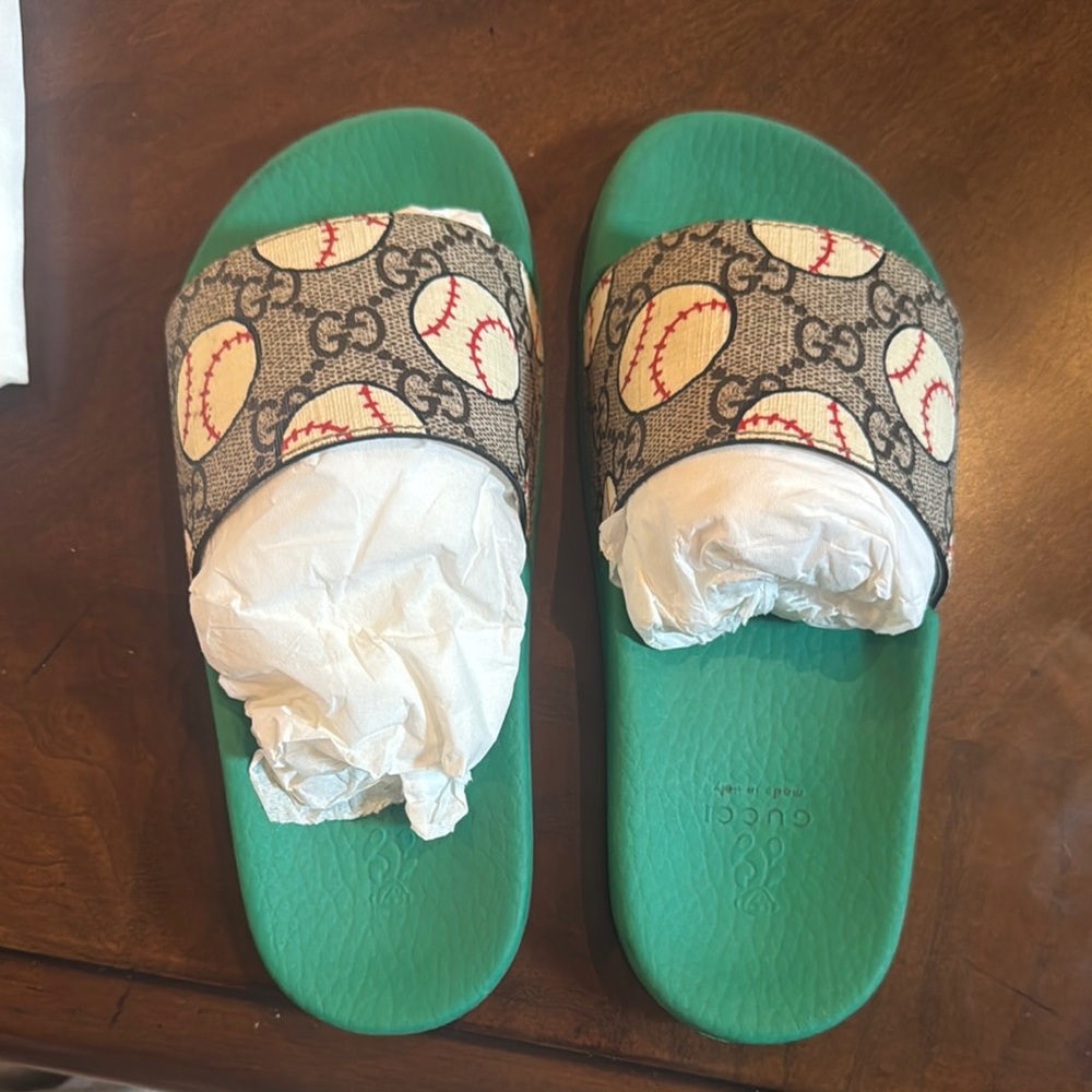 Gucci Youth Boys Shoes size 12